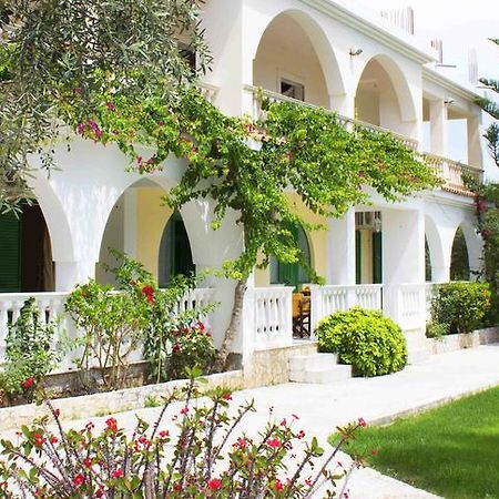 Mersina Apartments Keri Екстериор снимка
