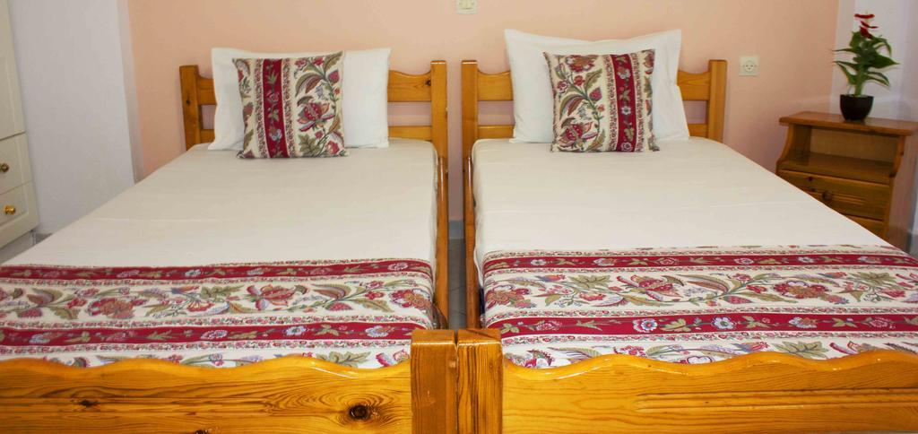 Mersina Apartments Keri Екстериор снимка