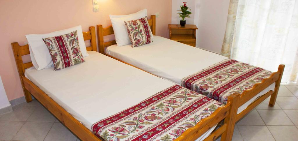 Mersina Apartments Keri Екстериор снимка