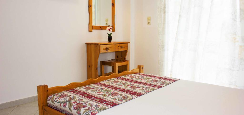 Mersina Apartments Keri Екстериор снимка