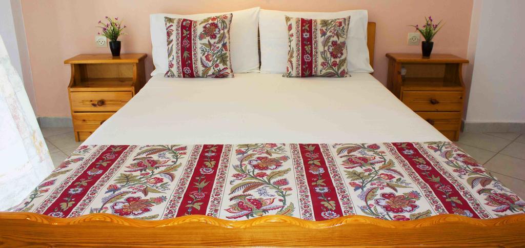 Mersina Apartments Keri Екстериор снимка