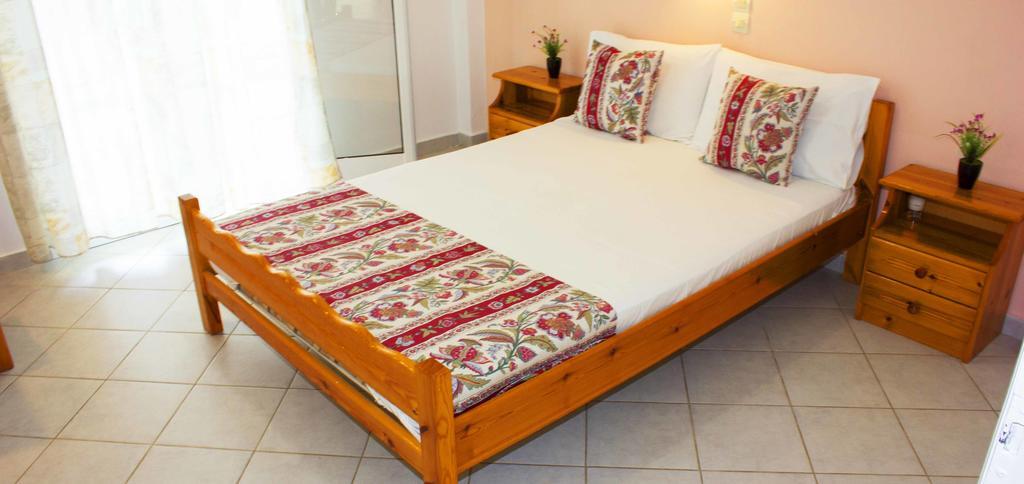 Mersina Apartments Keri Екстериор снимка