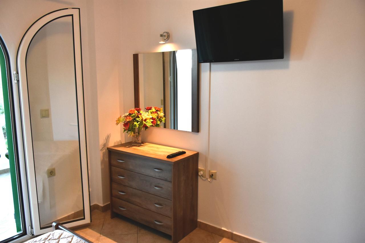 Mersina Apartments Keri Екстериор снимка