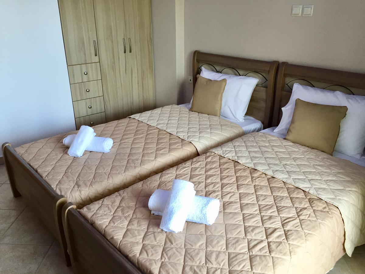 Mersina Apartments Keri Екстериор снимка